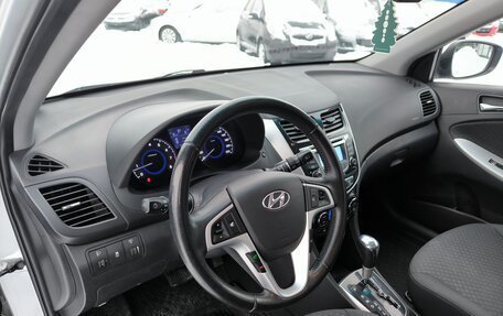 Hyundai Solaris II рестайлинг, 2012 год, 999 000 рублей, 10 фотография