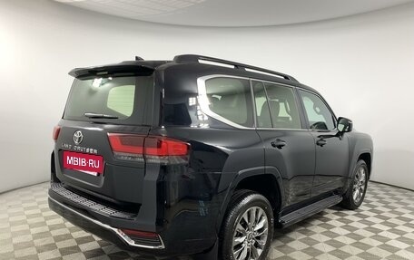 Toyota Land Cruiser, 2024 год, 15 490 000 рублей, 5 фотография