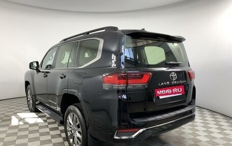 Toyota Land Cruiser, 2024 год, 15 490 000 рублей, 7 фотография