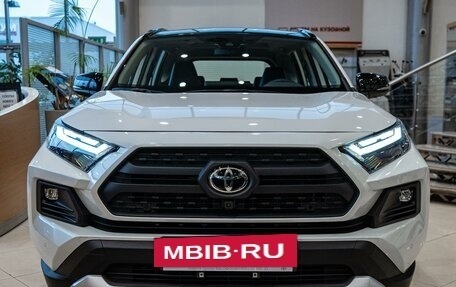 Toyota RAV4, 2024 год, 4 990 000 рублей, 2 фотография