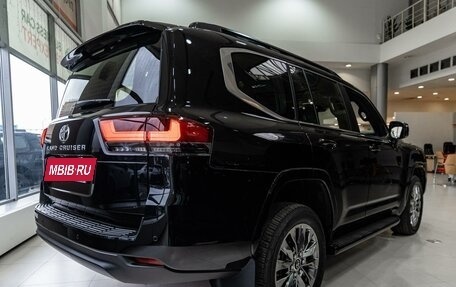 Toyota Land Cruiser, 2023 год, 15 490 000 рублей, 6 фотография