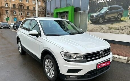 Volkswagen Tiguan II, 2020 год, 2 349 000 рублей, 1 фотография