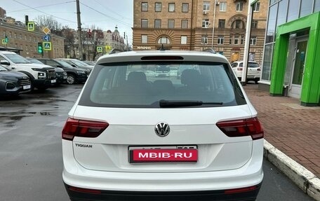 Volkswagen Tiguan II, 2020 год, 2 349 000 рублей, 7 фотография