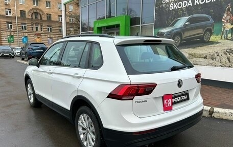 Volkswagen Tiguan II, 2020 год, 2 349 000 рублей, 8 фотография