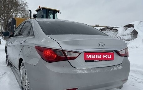 Hyundai Sonata VI, 2011 год, 1 170 000 рублей, 5 фотография