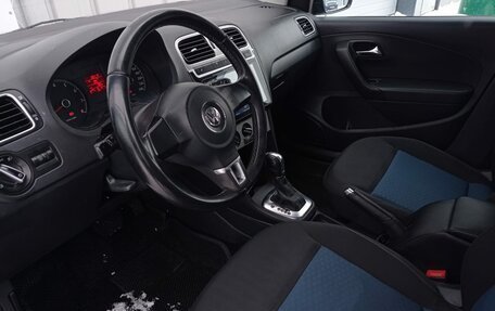 Volkswagen Polo VI (EU Market), 2013 год, 900 000 рублей, 9 фотография