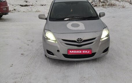 Toyota Belta, 2005 год, 380 000 рублей, 1 фотография