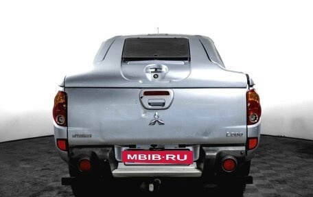 Mitsubishi L200 IV рестайлинг, 2011 год, 1 200 000 рублей, 6 фотография