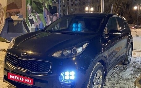 KIA Sportage IV рестайлинг, 2017 год, 2 099 000 рублей, 4 фотография