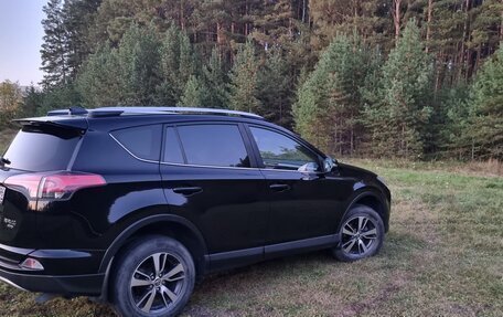 Toyota RAV4, 2017 год, 3 190 000 рублей, 3 фотография