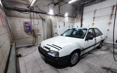 Opel Omega A, 1988 год, 80 000 рублей, 4 фотография