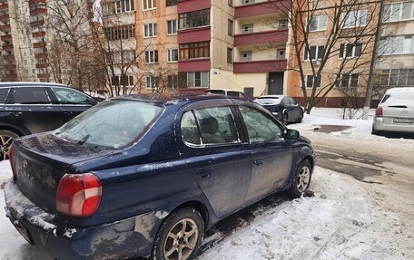 Toyota Platz, 2001 год, 330 000 рублей, 1 фотография