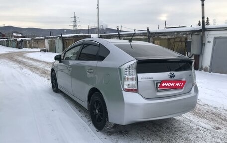 Toyota Prius, 2010 год, 1 030 000 рублей, 4 фотография