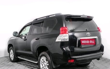 Toyota Land Cruiser Prado 150 рестайлинг 2, 2011 год, 2 040 000 рублей, 8 фотография