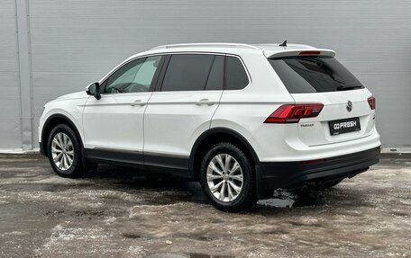 Volkswagen Tiguan II, 2017 год, 2 035 000 рублей, 2 фотография