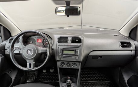 Volkswagen Polo VI (EU Market), 2012 год, 699 000 рублей, 18 фотография