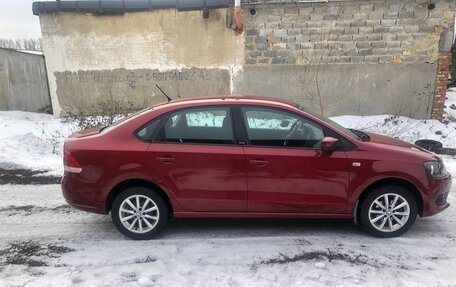 Volkswagen Polo VI (EU Market), 2015 год, 949 000 рублей, 2 фотография