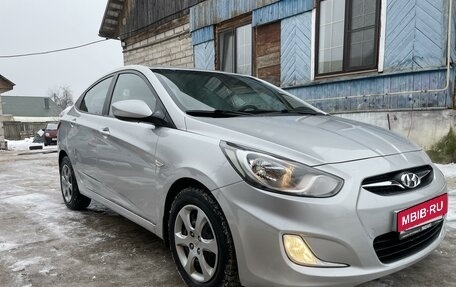 Hyundai Solaris II рестайлинг, 2012 год, 999 000 рублей, 2 фотография