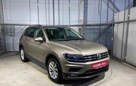 Volkswagen Tiguan II, 2017 год, 2 499 000 рублей, 3 фотография