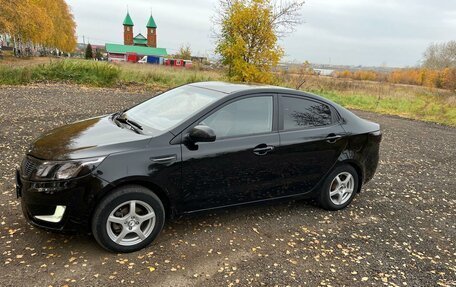 KIA Rio III рестайлинг, 2013 год, 820 000 рублей, 2 фотография