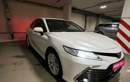 Toyota Camry, 2021 год, 4 200 000 рублей, 2 фотография