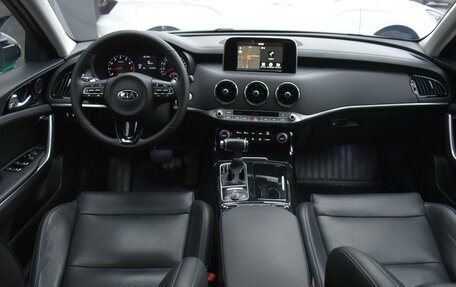 KIA Stinger I, 2019 год, 2 680 000 рублей, 6 фотография