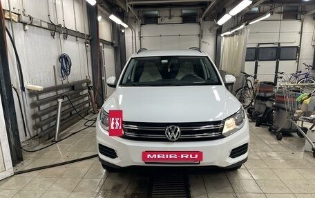 Volkswagen Tiguan I, 2017 год, 1 900 000 рублей, 2 фотография