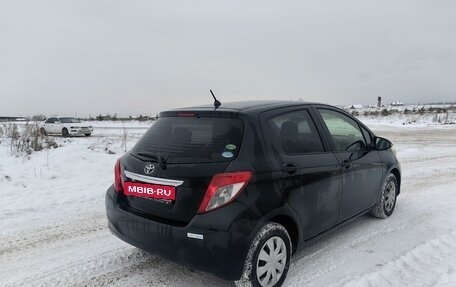 Toyota Vitz, 2012 год, 920 000 рублей, 2 фотография