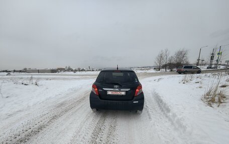 Toyota Vitz, 2012 год, 920 000 рублей, 9 фотография