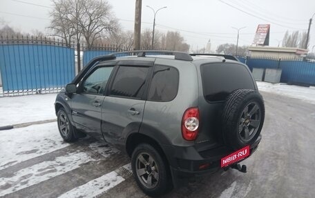 Chevrolet Niva I рестайлинг, 2017 год, 870 000 рублей, 5 фотография