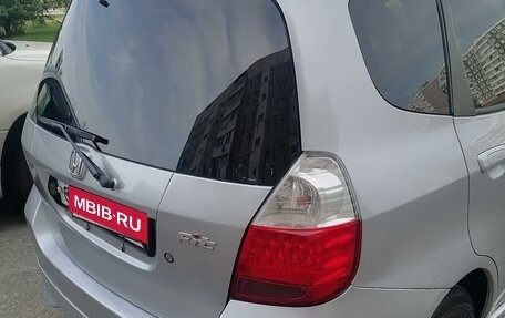 Honda Fit III, 2002 год, 400 000 рублей, 4 фотография