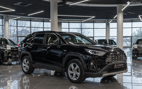 Toyota RAV4, 2020 год, 4 450 000 рублей, 2 фотография