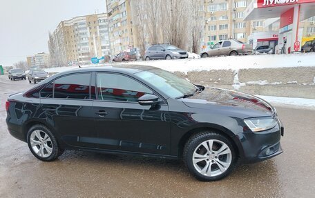 Volkswagen Jetta VI, 2014 год, 1 100 000 рублей, 2 фотография