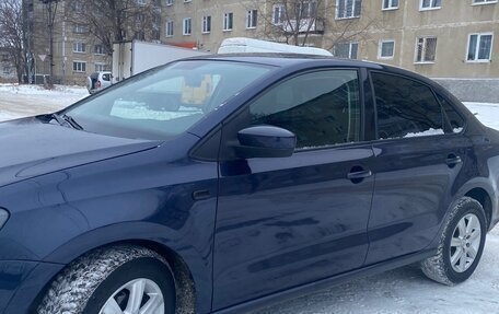 Volkswagen Polo VI (EU Market), 2012 год, 950 000 рублей, 2 фотография