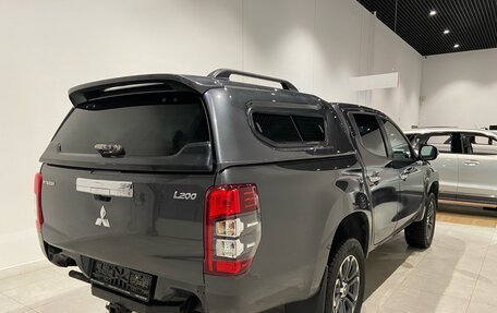 Mitsubishi L200 IV рестайлинг, 2019 год, 2 200 000 рублей, 6 фотография