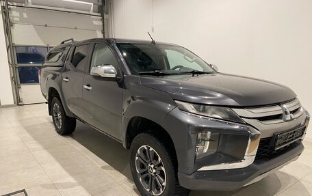 Mitsubishi L200 IV рестайлинг, 2019 год, 2 200 000 рублей, 5 фотография