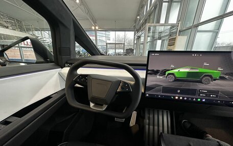 Tesla Cybertruck, 2024 год, 32 000 000 рублей, 7 фотография