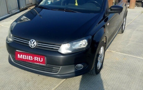 Volkswagen Polo VI (EU Market), 2011 год, 350 000 рублей, 1 фотография