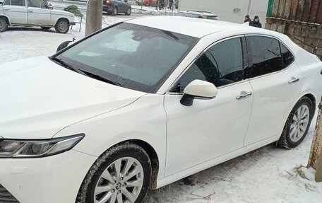 Toyota Camry, 2019 год, 2 850 000 рублей, 3 фотография