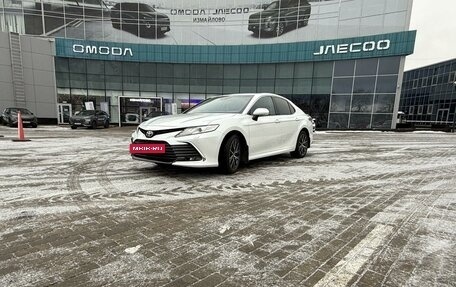 Toyota Camry, 2021 год, 3 780 000 рублей, 4 фотография