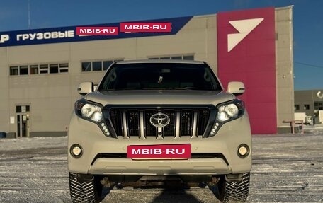 Toyota Land Cruiser Prado 150 рестайлинг 2, 2014 год, 3 690 000 рублей, 3 фотография