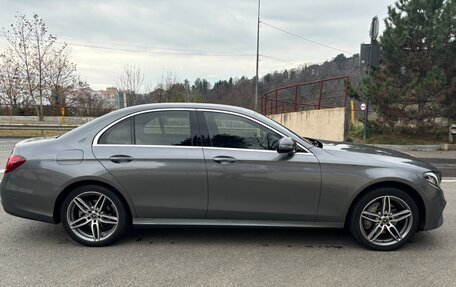 Mercedes-Benz E-Класс, 2019 год, 4 900 000 рублей, 1 фотография