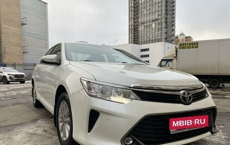 Toyota Camry, 2017 год, 2 240 000 рублей, 3 фотография