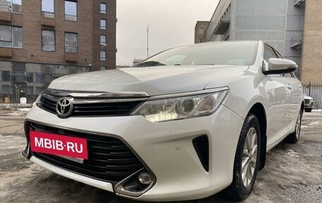 Toyota Camry, 2017 год, 2 240 000 рублей, 2 фотография