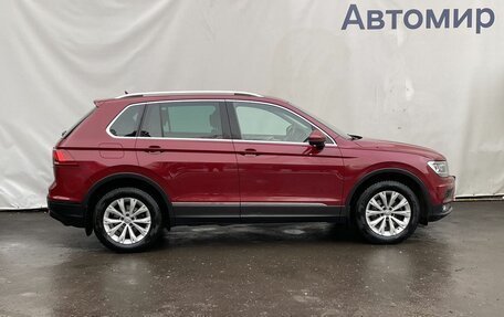 Volkswagen Tiguan II, 2017 год, 2 600 000 рублей, 4 фотография