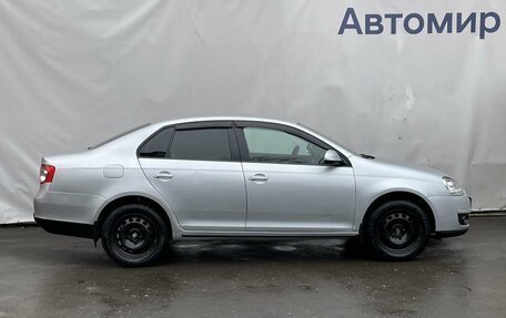 Volkswagen Jetta VI, 2010 год, 690 000 рублей, 4 фотография