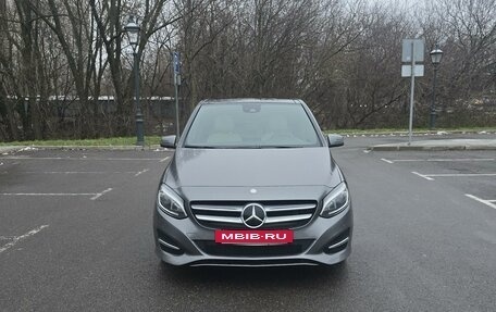 Mercedes-Benz B-Класс, 2015 год, 2 250 000 рублей, 25 фотография