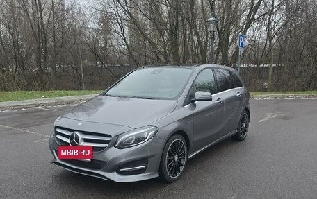 Mercedes-Benz B-Класс, 2015 год, 2 250 000 рублей, 26 фотография