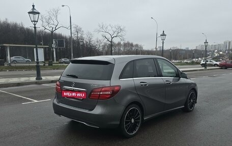 Mercedes-Benz B-Класс, 2015 год, 2 250 000 рублей, 30 фотография