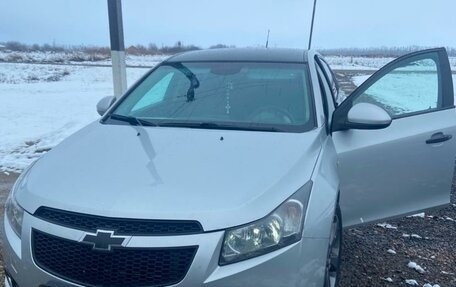 Chevrolet Cruze II, 2010 год, 630 000 рублей, 3 фотография